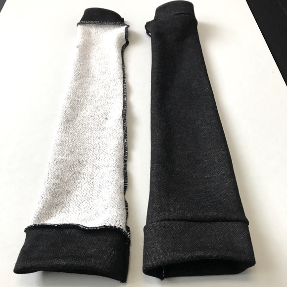 Black Fleece Arm Warmers Winter Gloves Elbow Length Sleeves Soft Made in the USA - Picture 8 of 8